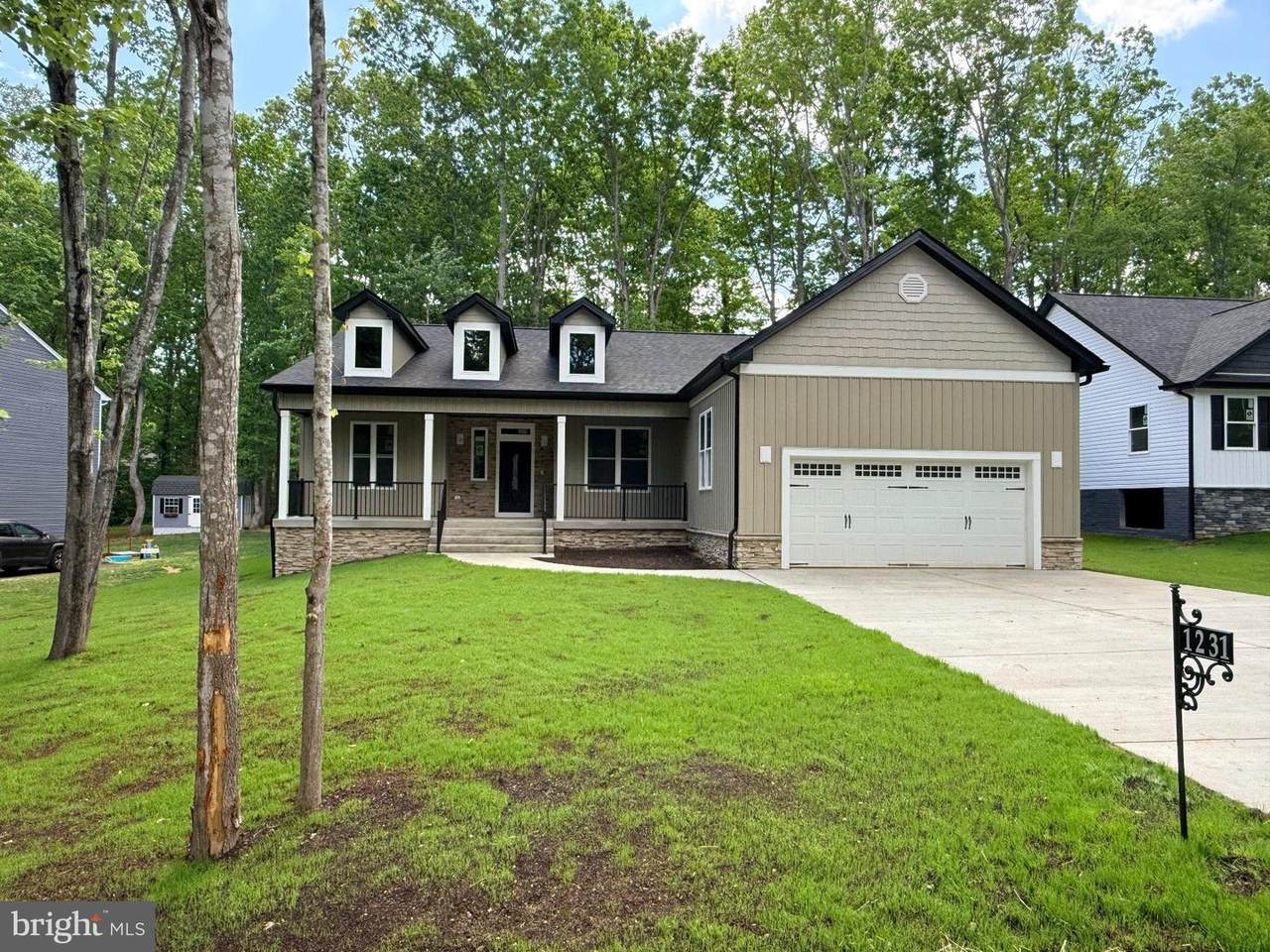 1231 Lakeview Parkway - Photo 1