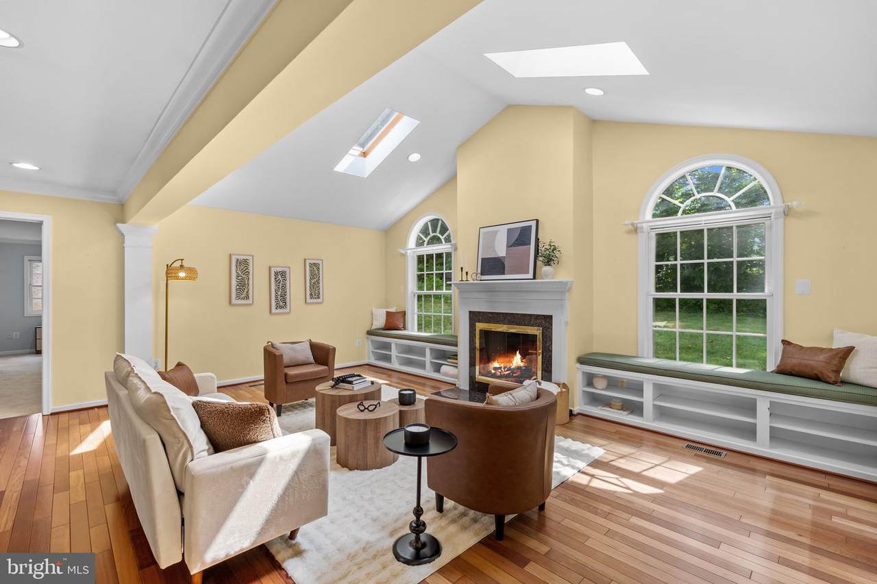 5015 Gadsen Drive - Photo 1