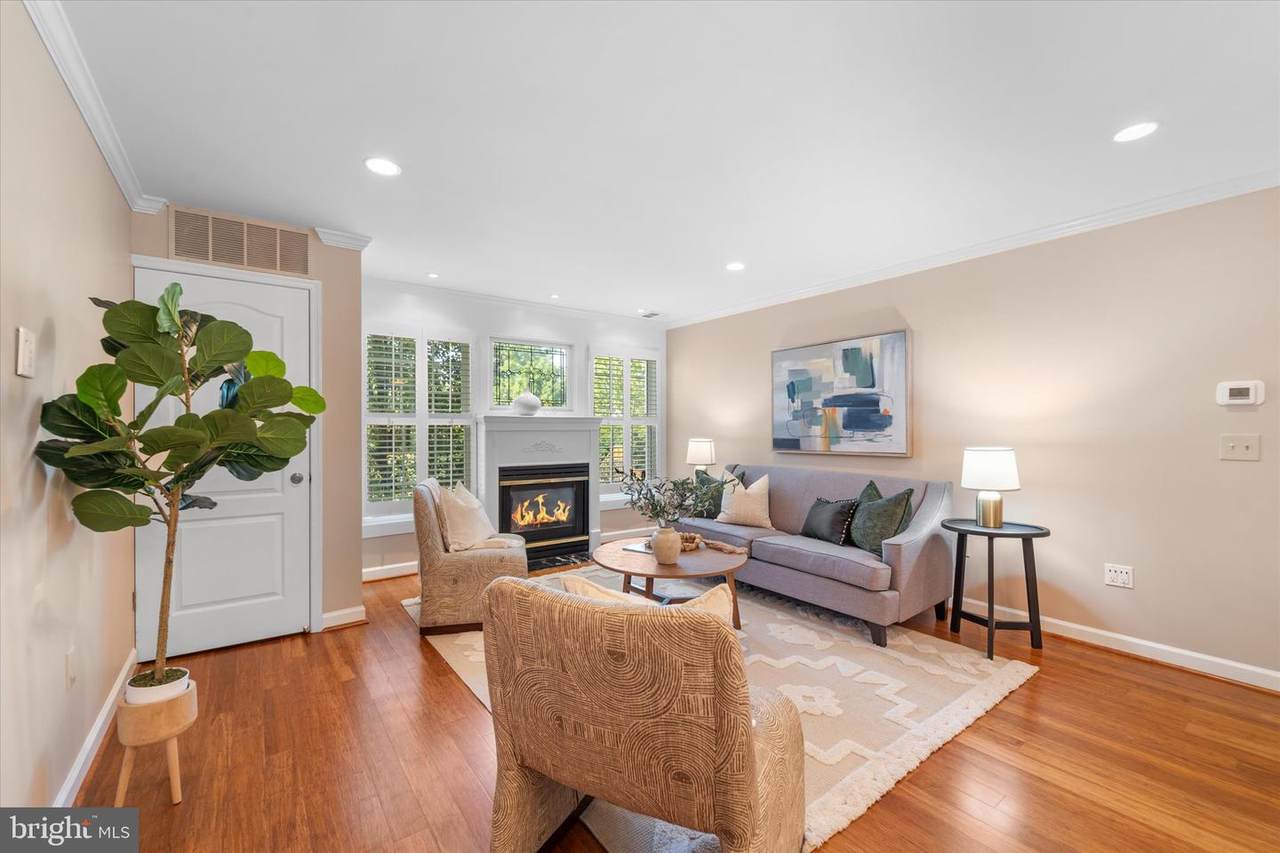 6924 Fairfax Drive - Photo 1