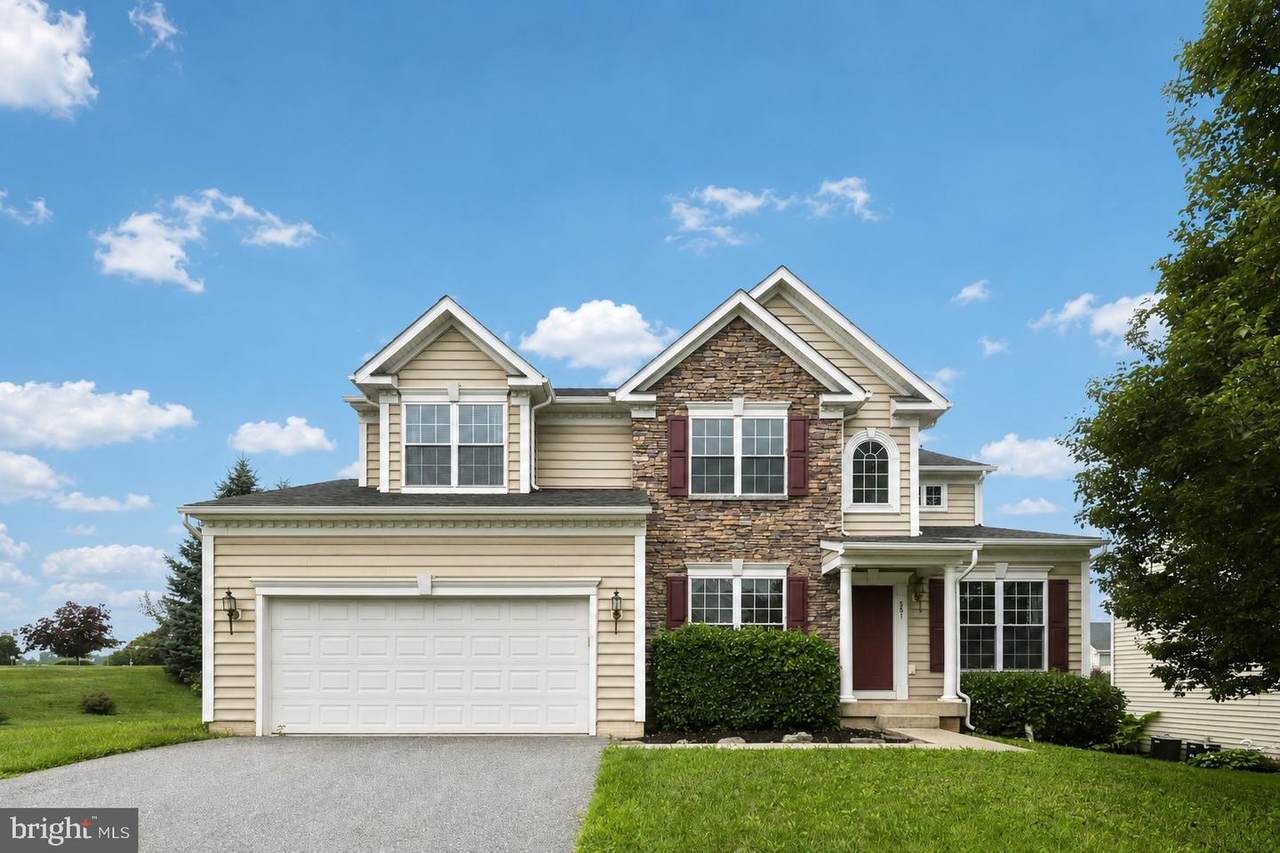 551 Hidden Stream Court - Photo 1