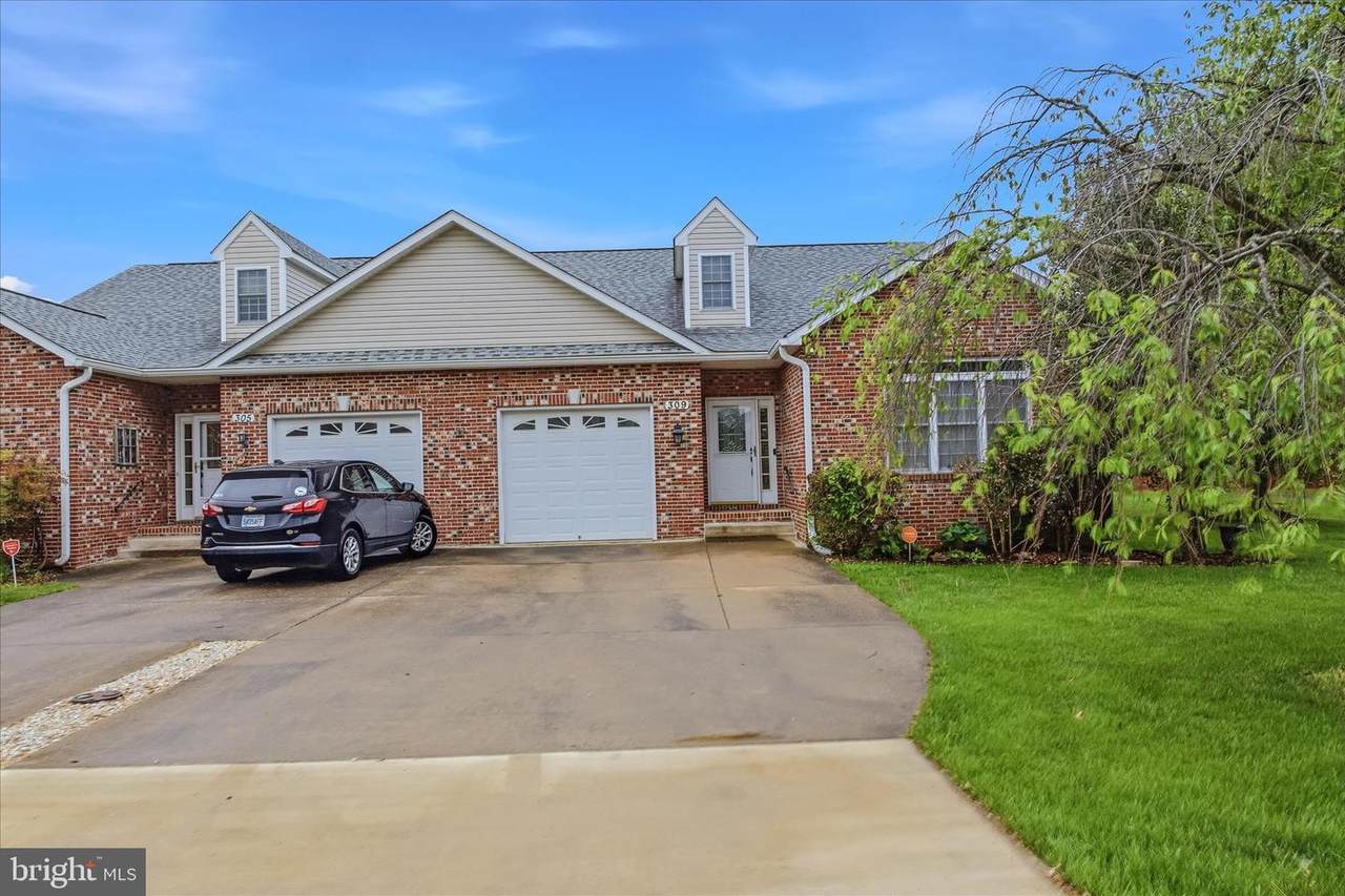 309 Brookline Drive - Photo 1