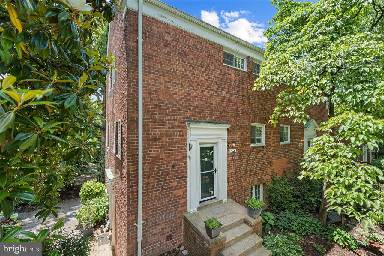 3226 Gunston Road - Photo 1