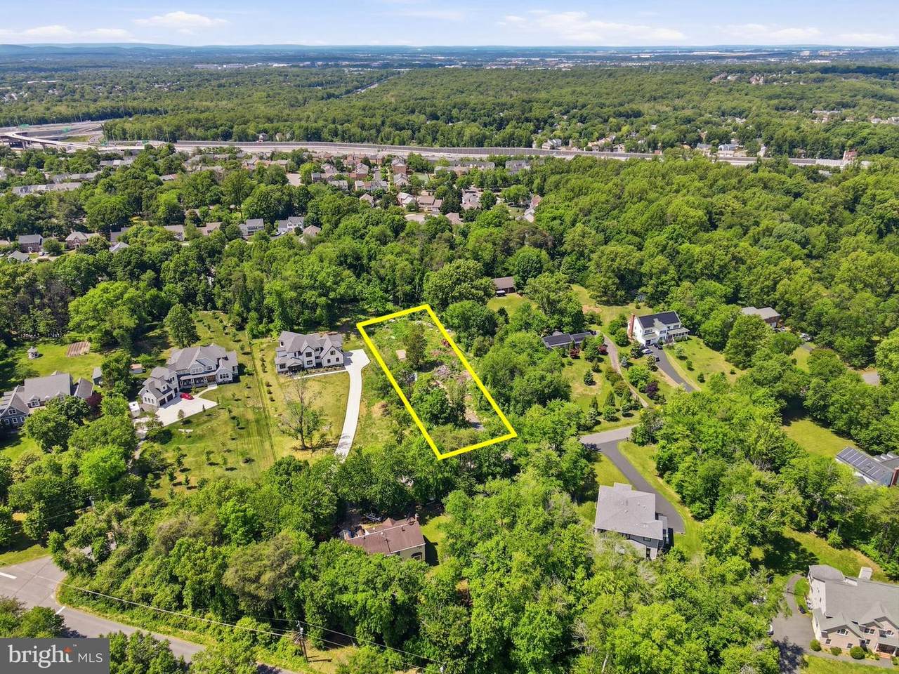 5516 Summit Street - Photo 1