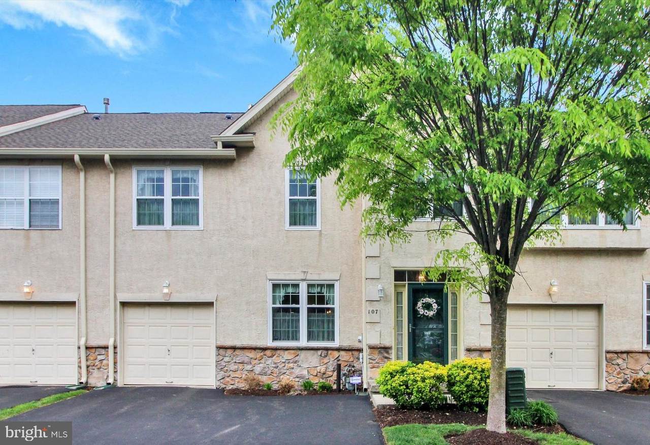 107 Castle Drive - Photo 1