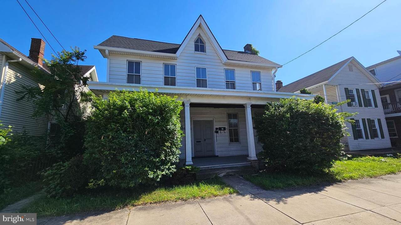 446 Queen Street - Photo 1