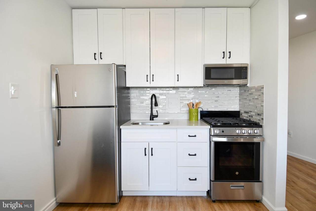 10201 Grosvenor Place - Photo 1