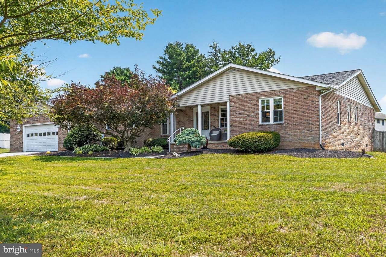2217 Cherokee Drive - Photo 1