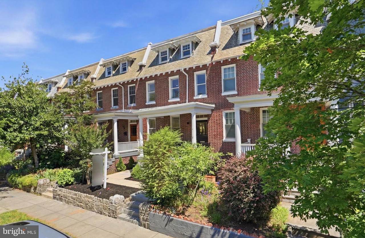 634 Lexington Place - Photo 1