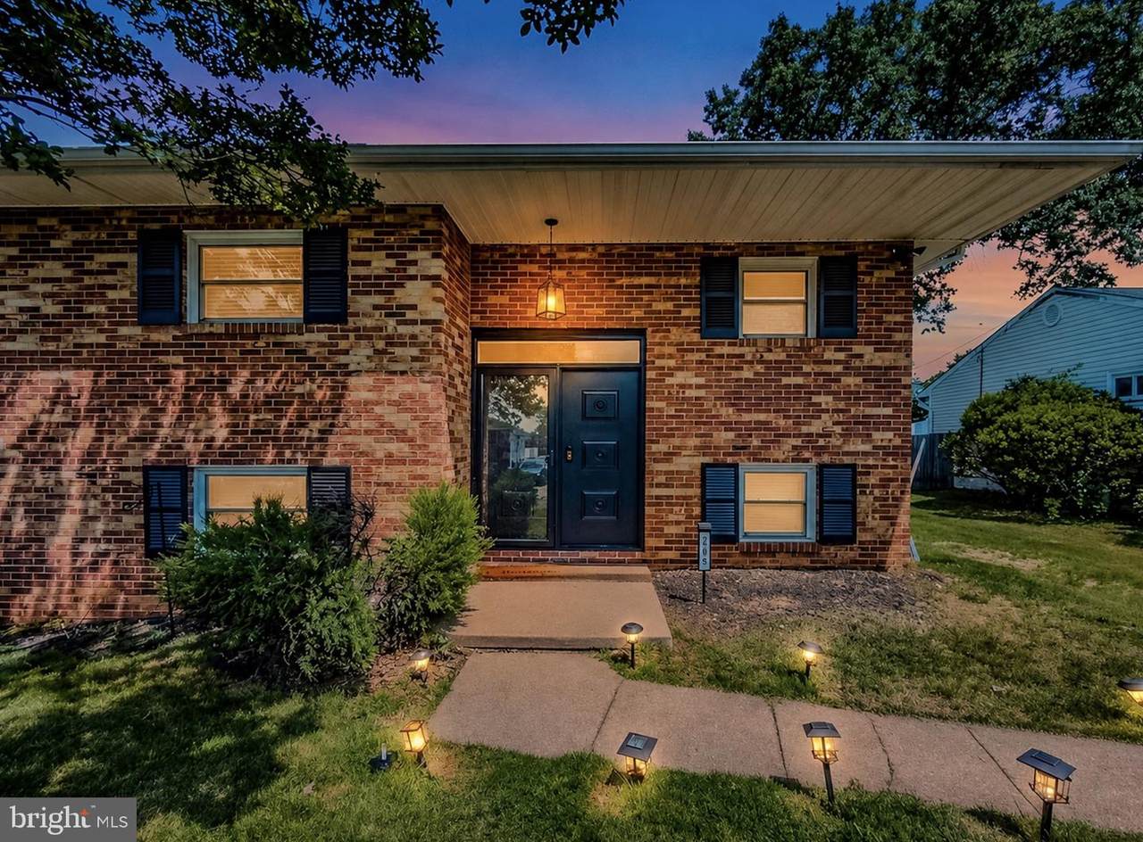 292 Mackintosh Drive - Photo 1