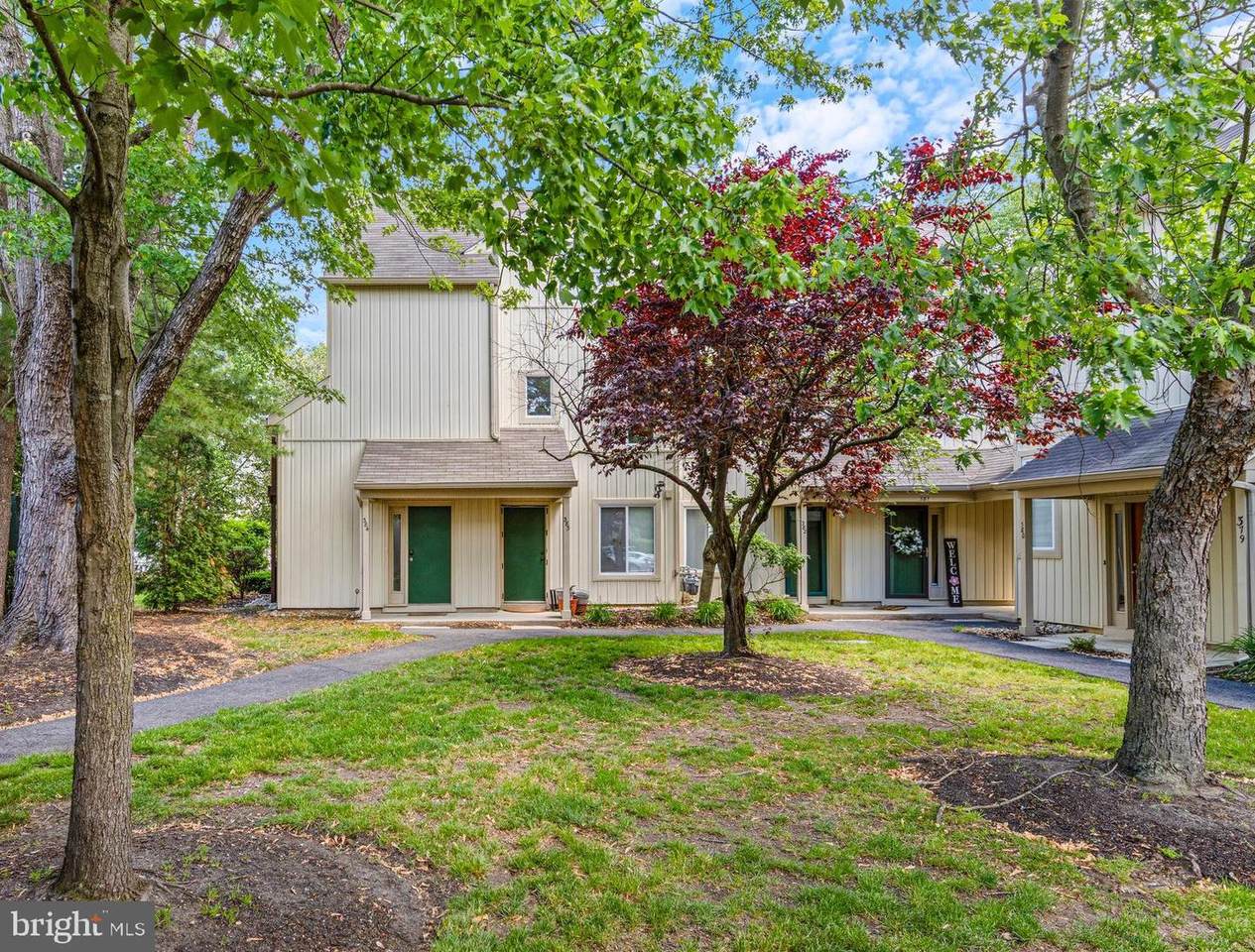 384 Woodlake Drive - Photo 1
