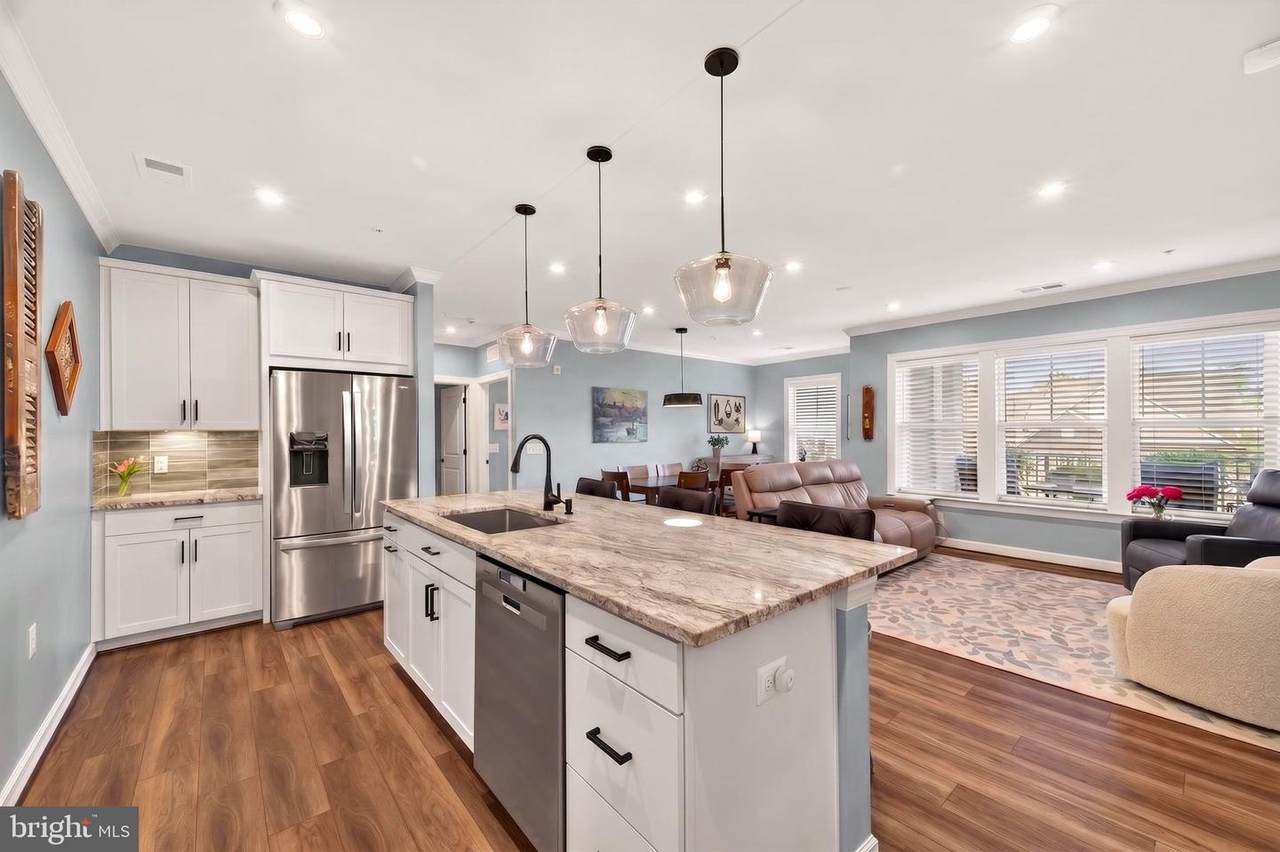 21914 Hawksbill High Circle - Photo 1