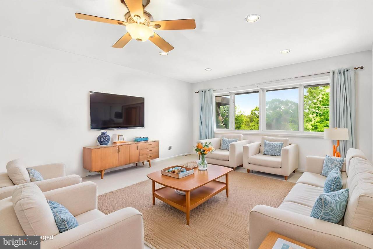 100 West Avenue - Photo 1