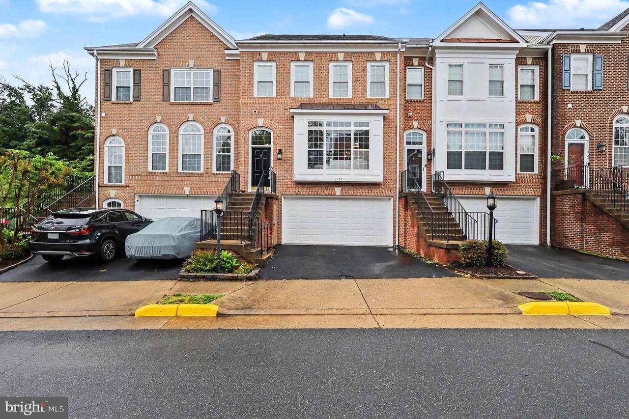 5728 Governors Pond Circle - Photo 1