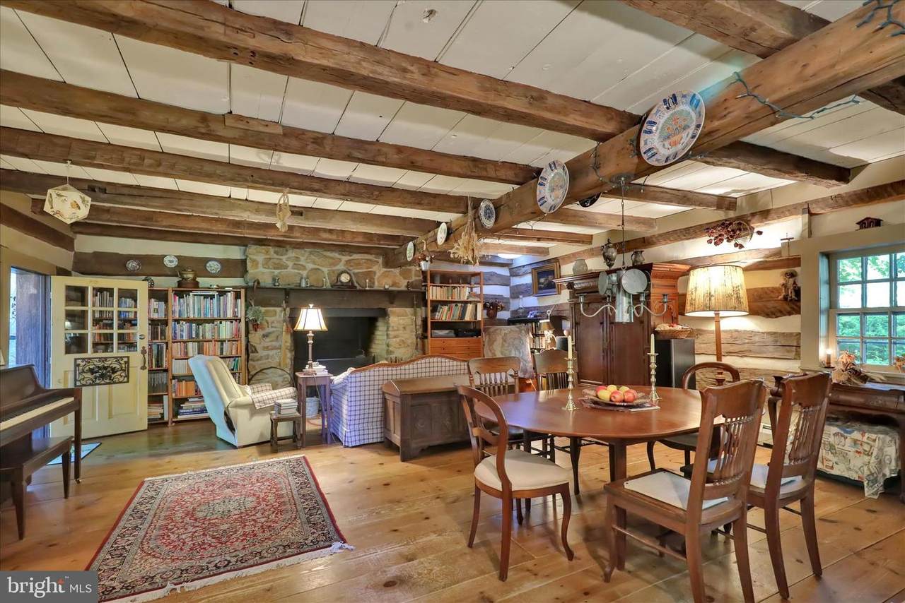 1095 Texter Mountain Road - Photo 1