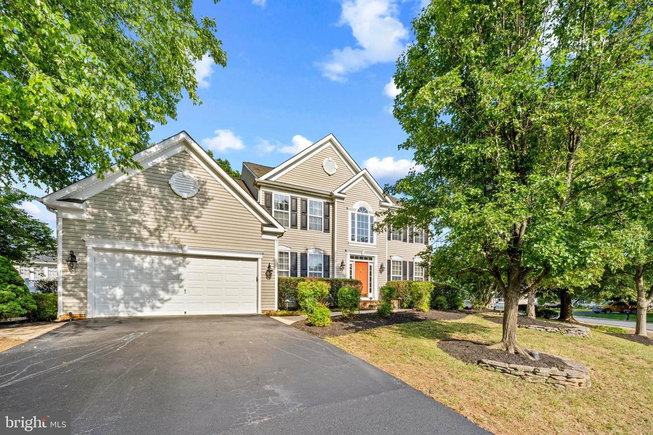 5601 Heritage Hills Circle - Photo 1