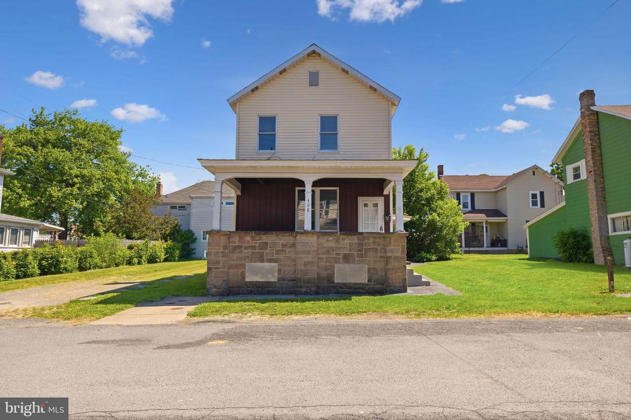 408 7TH Street - Photo 1