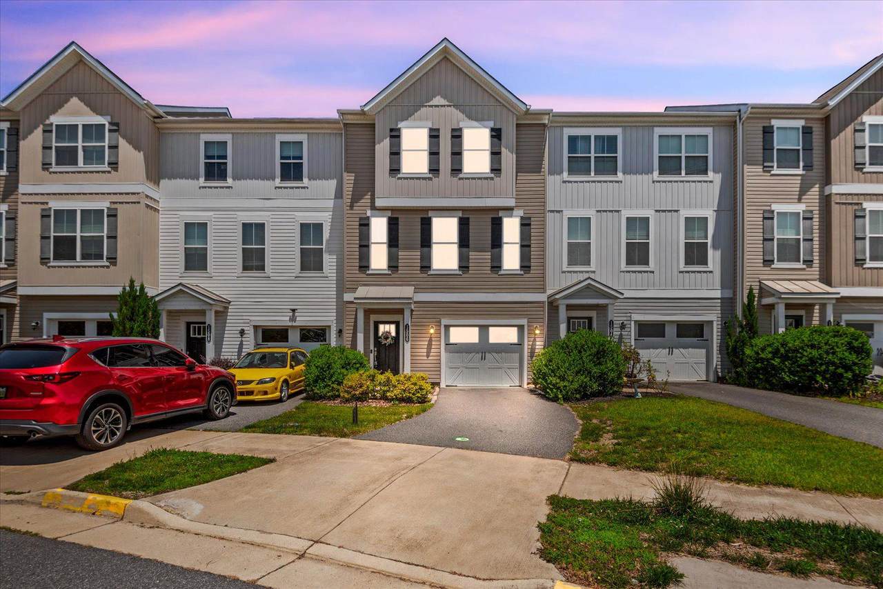 1506 Hudgins Farm Circle - Photo 1