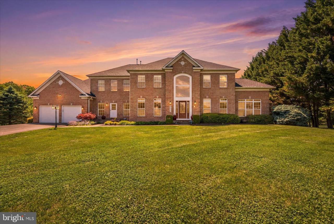 9609 Farmview Court - Photo 1