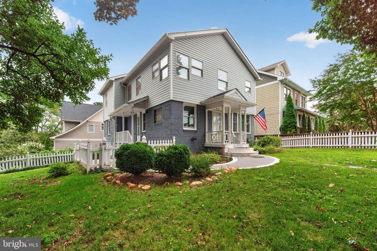 2637 Greenbrier Street - Photo 1
