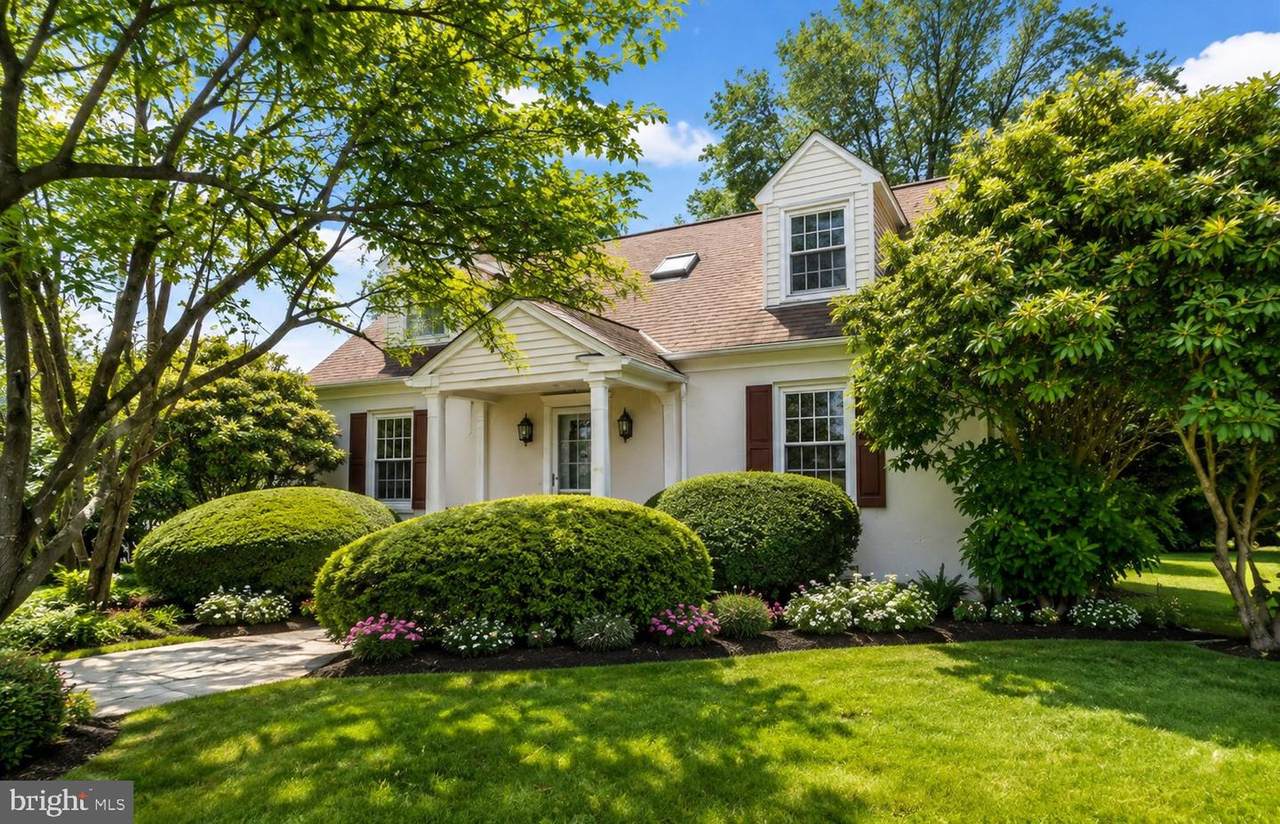 3060 Manor Road - Photo 1