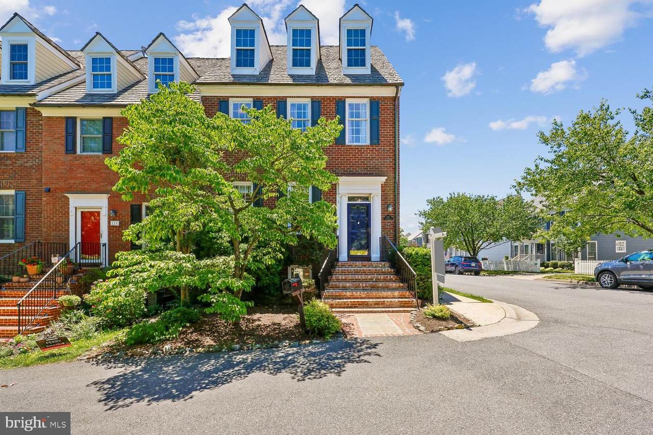 211 Chestertown Street - Photo 1