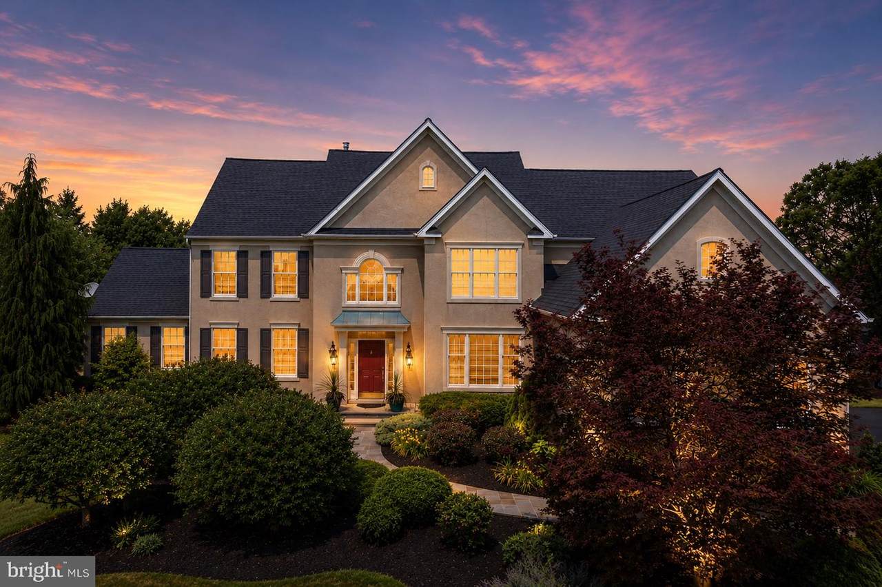 583 Oakmont Drive - Photo 1