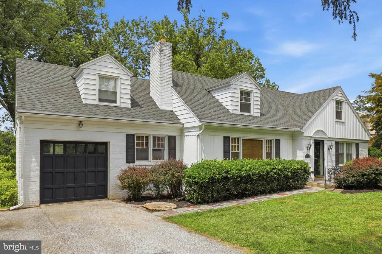 983 Brockie Lane - Photo 1