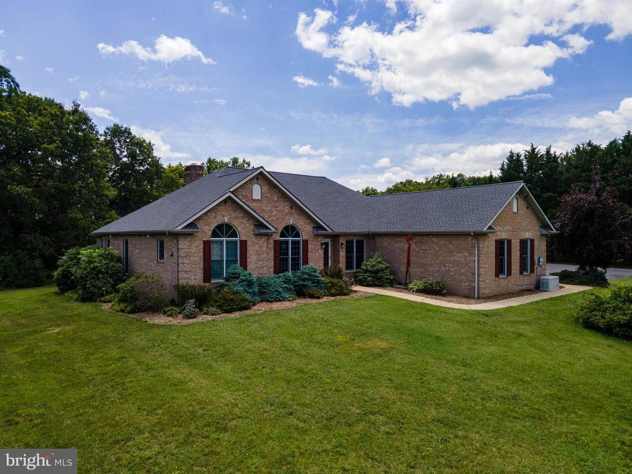 825 Parkview Estates Road - Photo 1