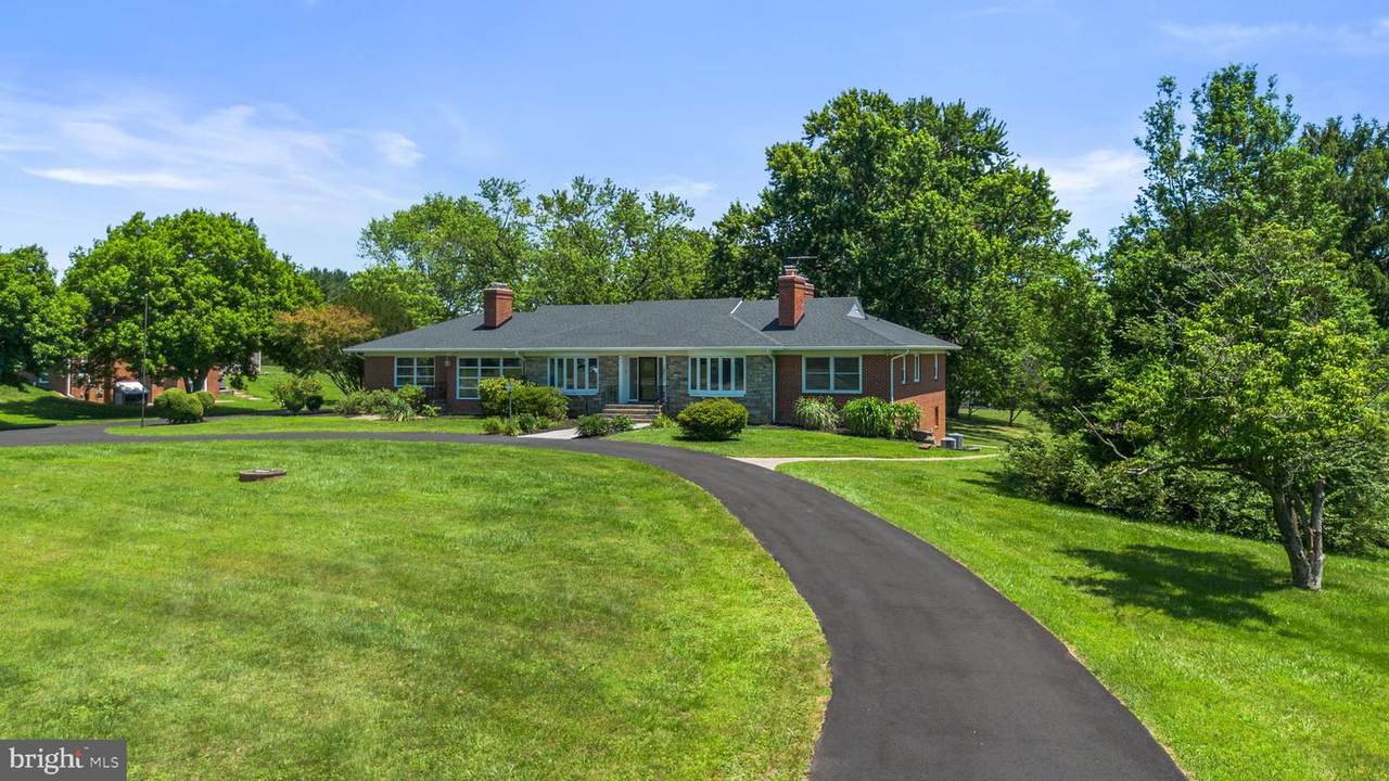 18015 Muncaster Road - Photo 1