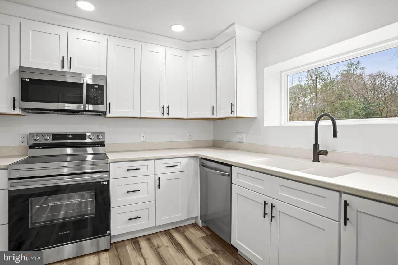 19717 Oak Court - Photo 1
