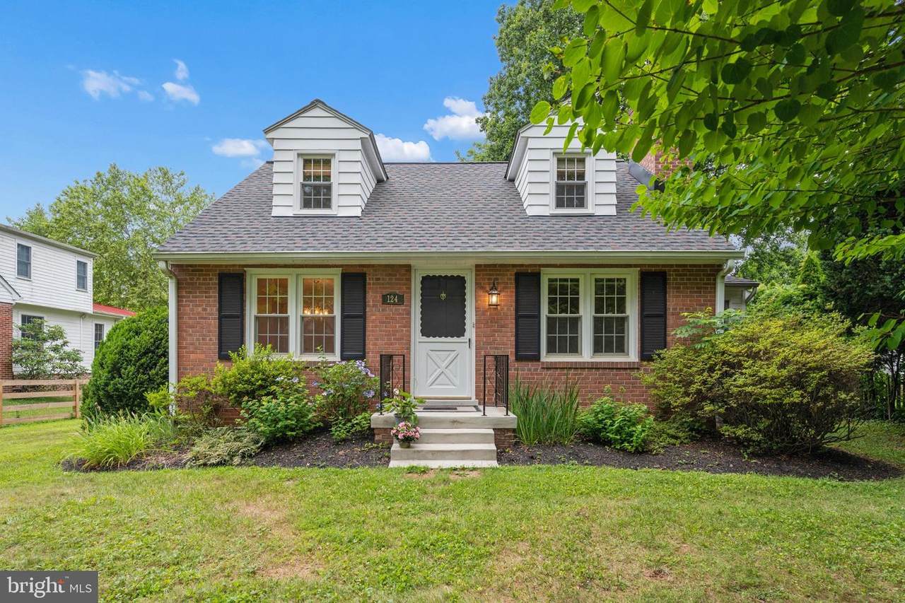 124 Chestnut Avenue - Photo 1