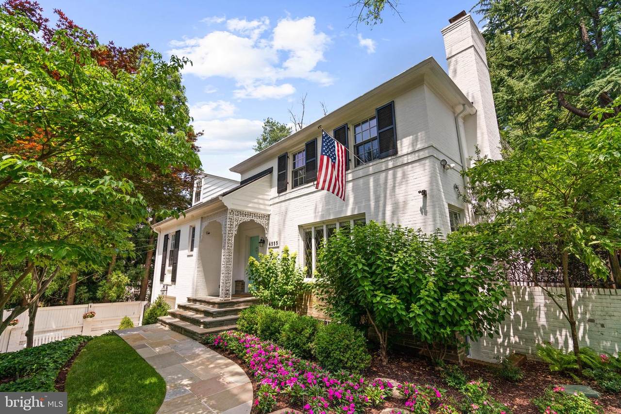 4555 W Street - Photo 1