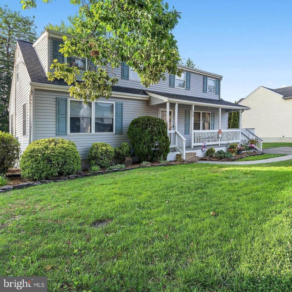 758 210TH Street - Photo 1