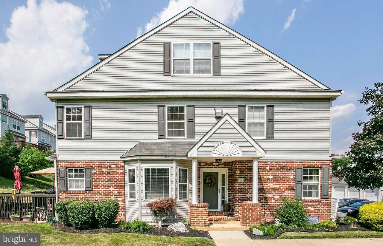 1304 Reagan Court - Photo 1