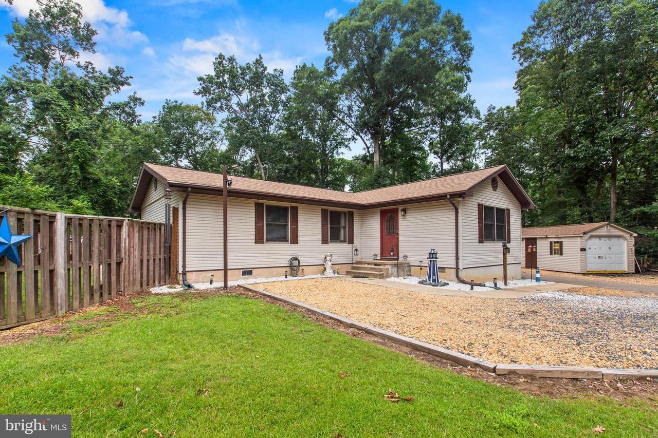 21625 America Street - Photo 1