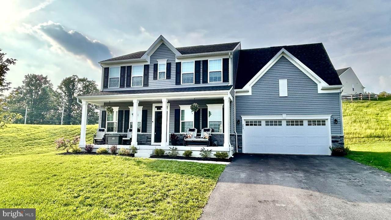 203 Braeburn Drive - Photo 1
