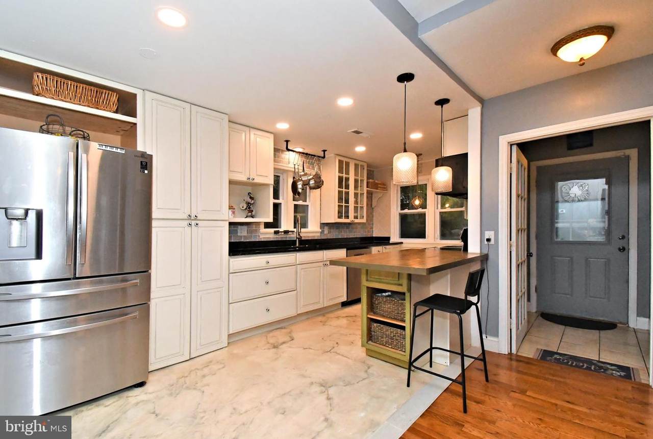 658 Macoby Avenue - Photo 1