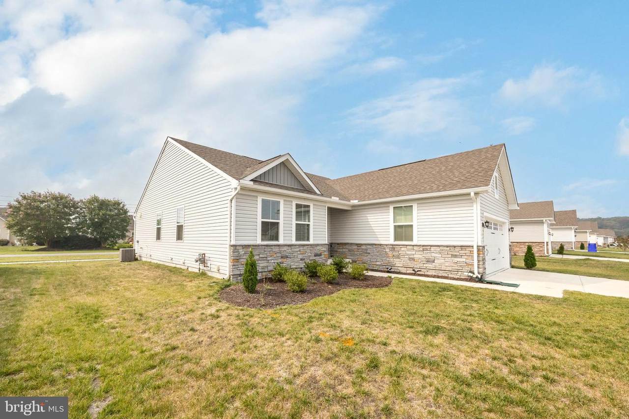 25104 Aspen Circle - Photo 1