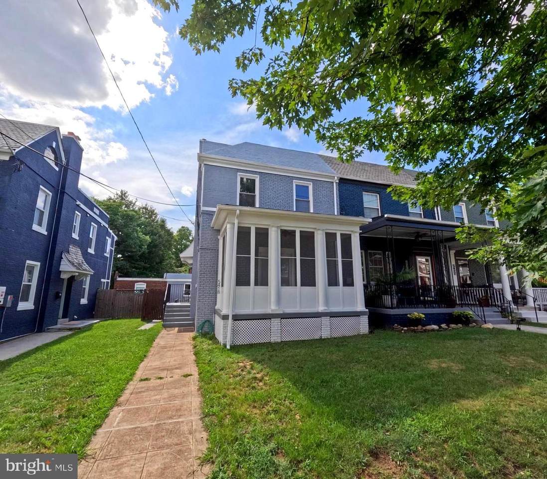 5418 13TH Street - Photo 1