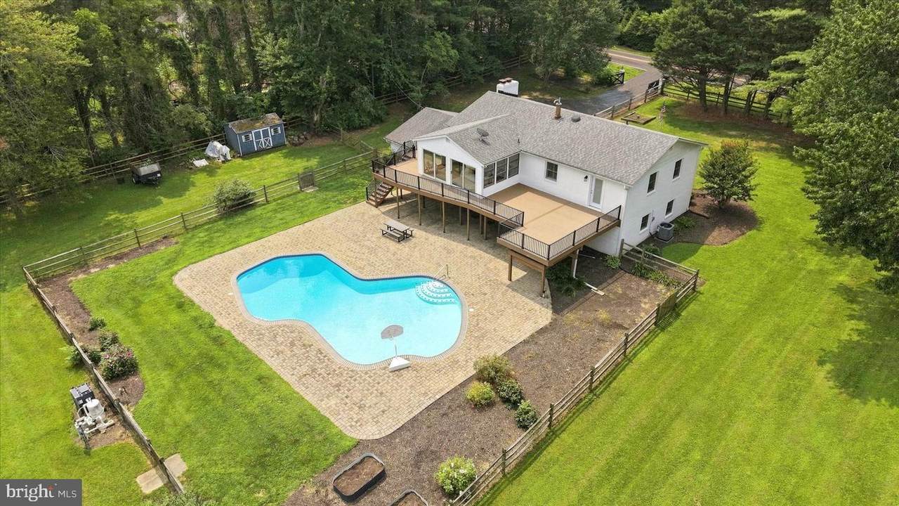 12194 Henderson Road - Photo 1