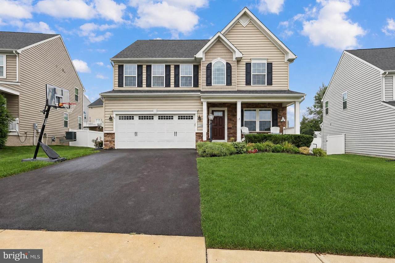 12380 Southington Drive - Photo 1
