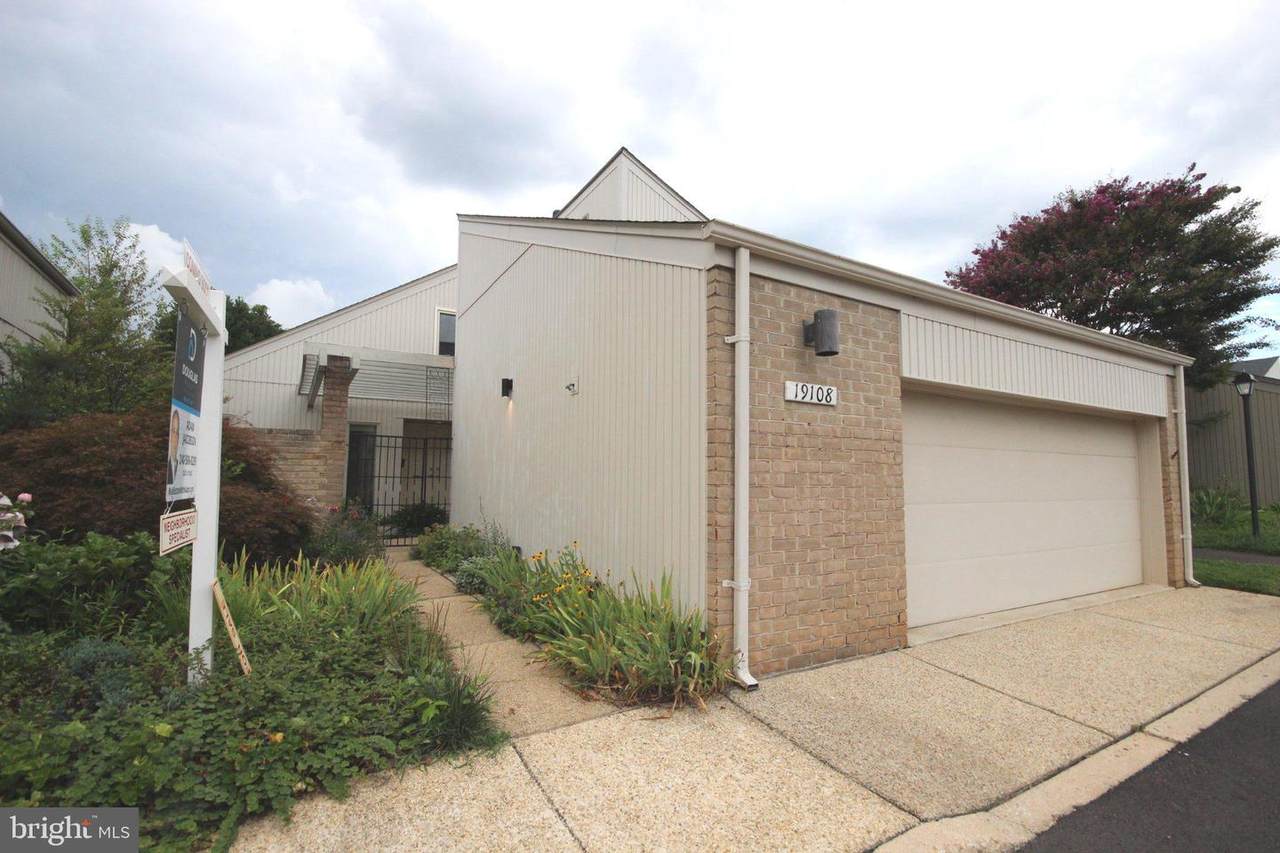19108 Rhodes Way - Photo 1