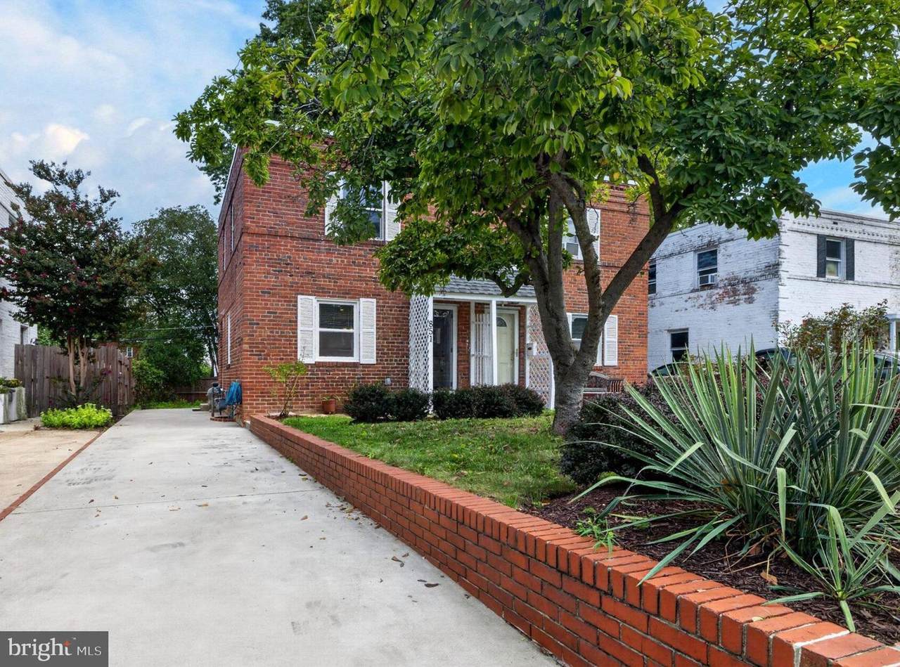 851 Ivy Street - Photo 1