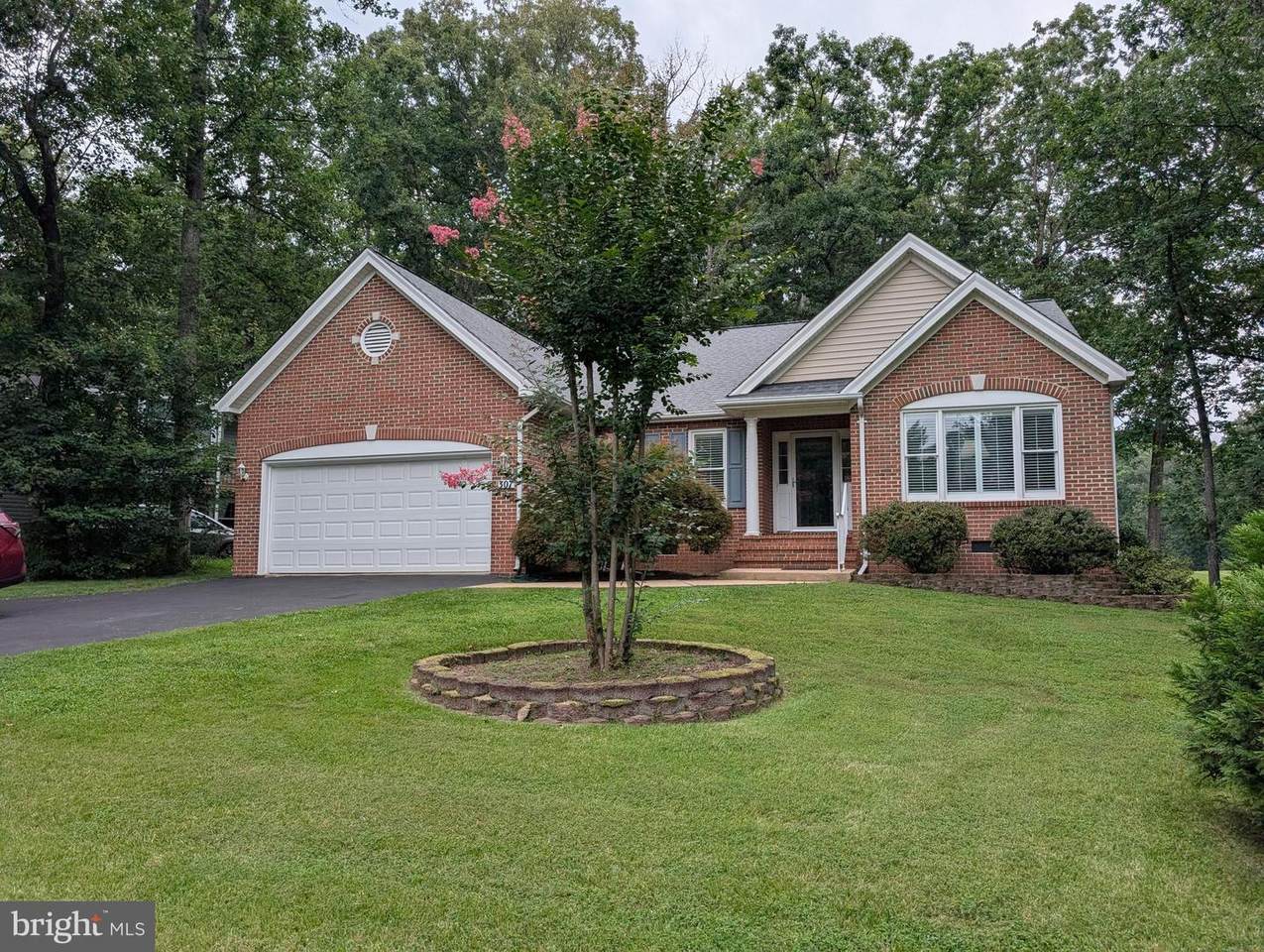 307 Green Street - Photo 1