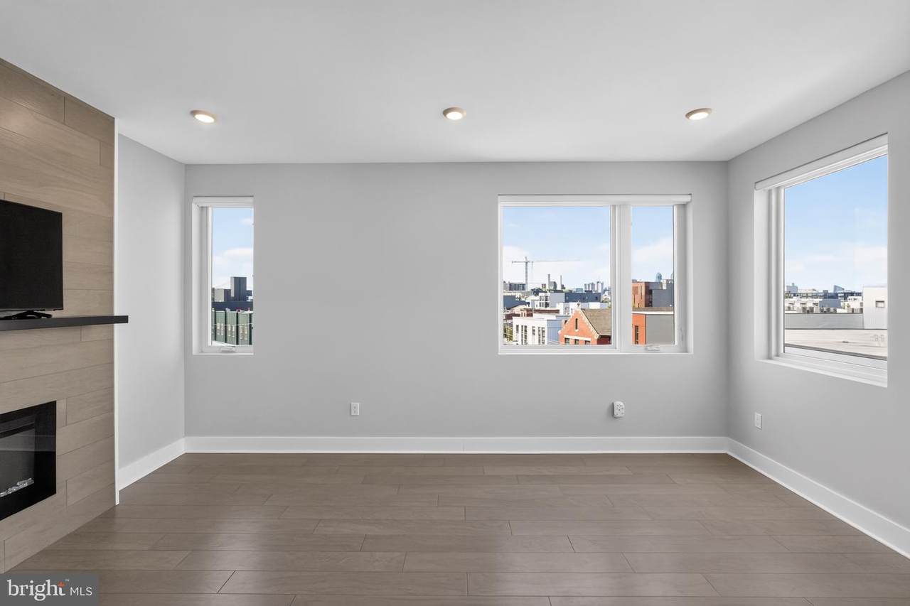 1405 Frankford Avenue - Photo 1
