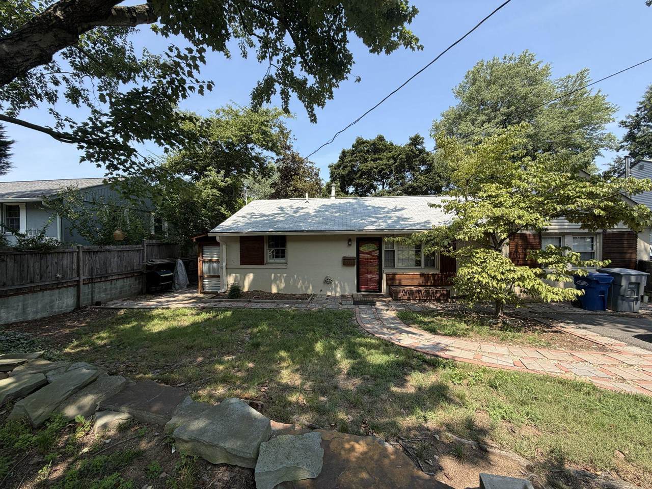 5538 Janelle Street - Photo 1