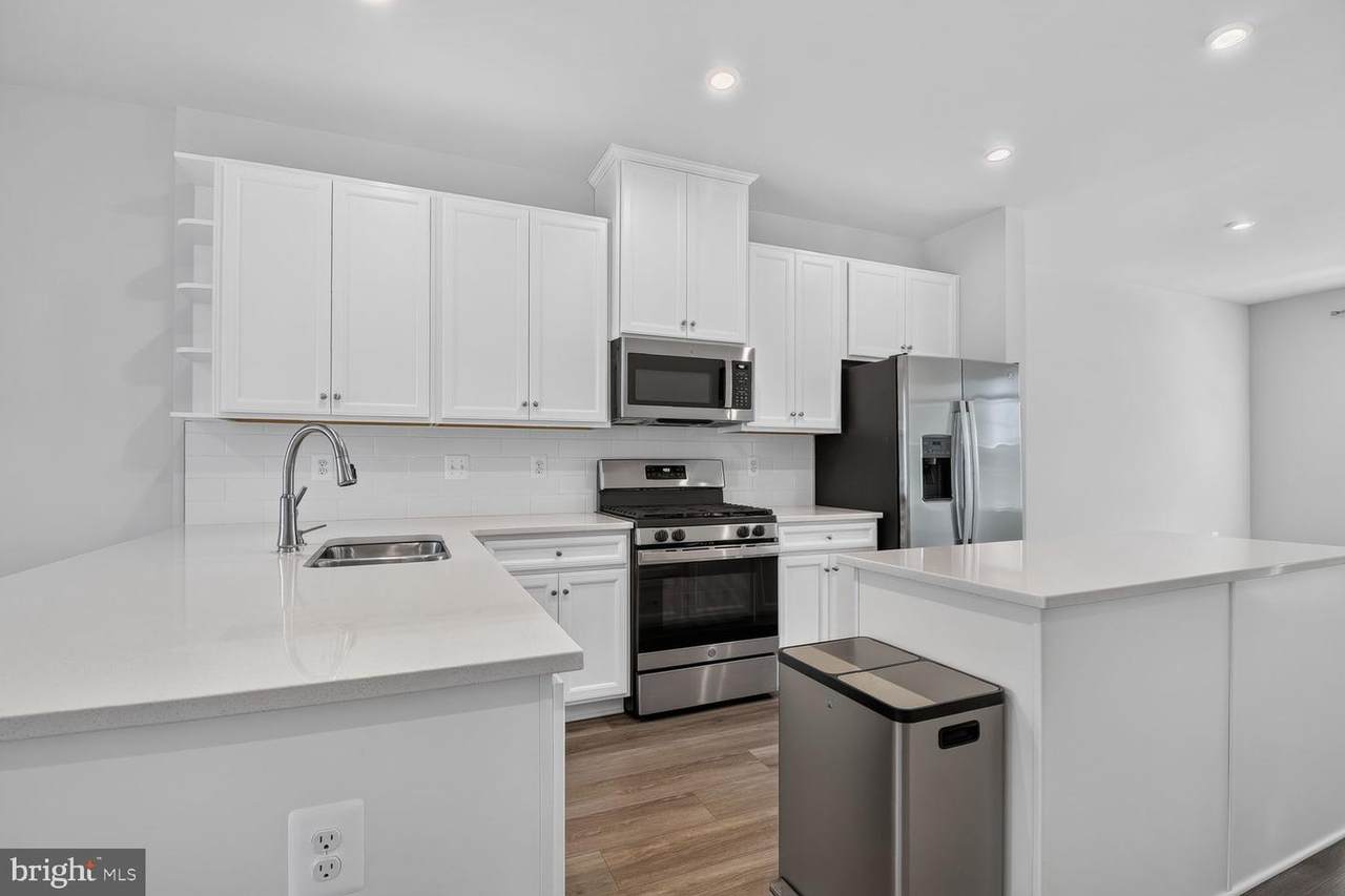 168 Woodgate Circle - Photo 1