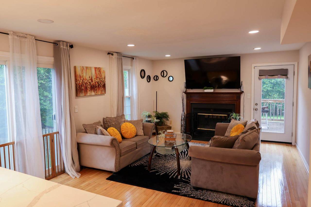4865 Red Hill Way - Photo 1