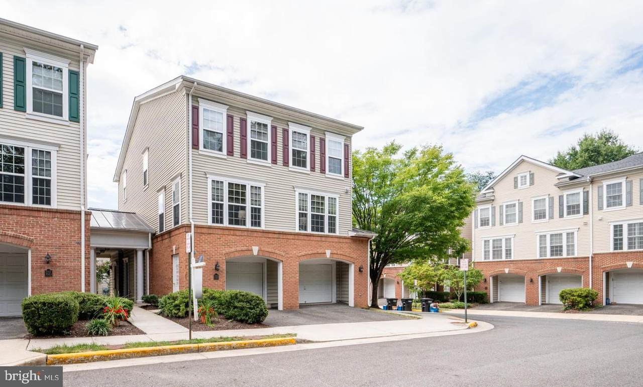 7055 Huntley Run Place - Photo 1