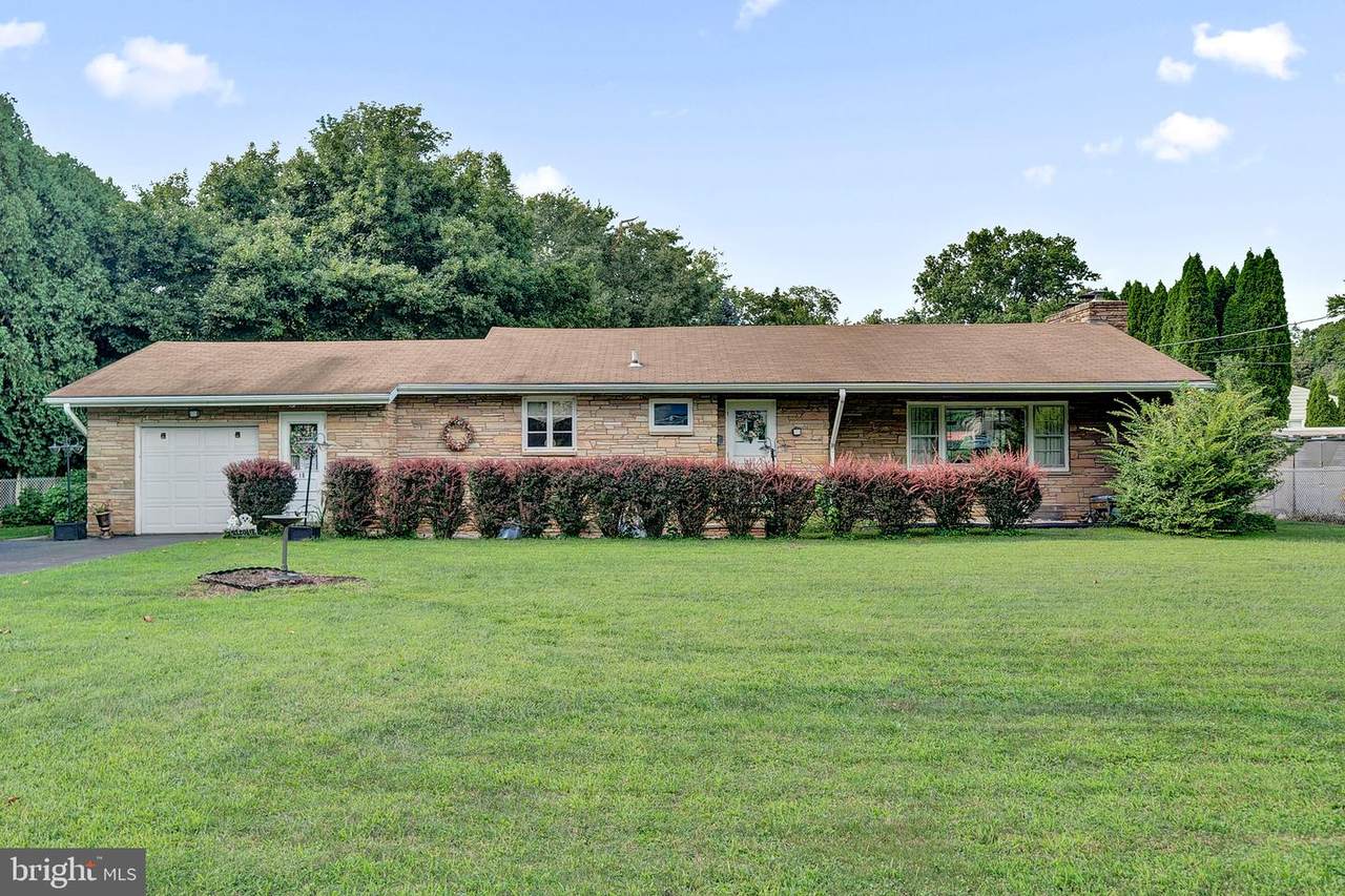 18 Diane Drive - Photo 1